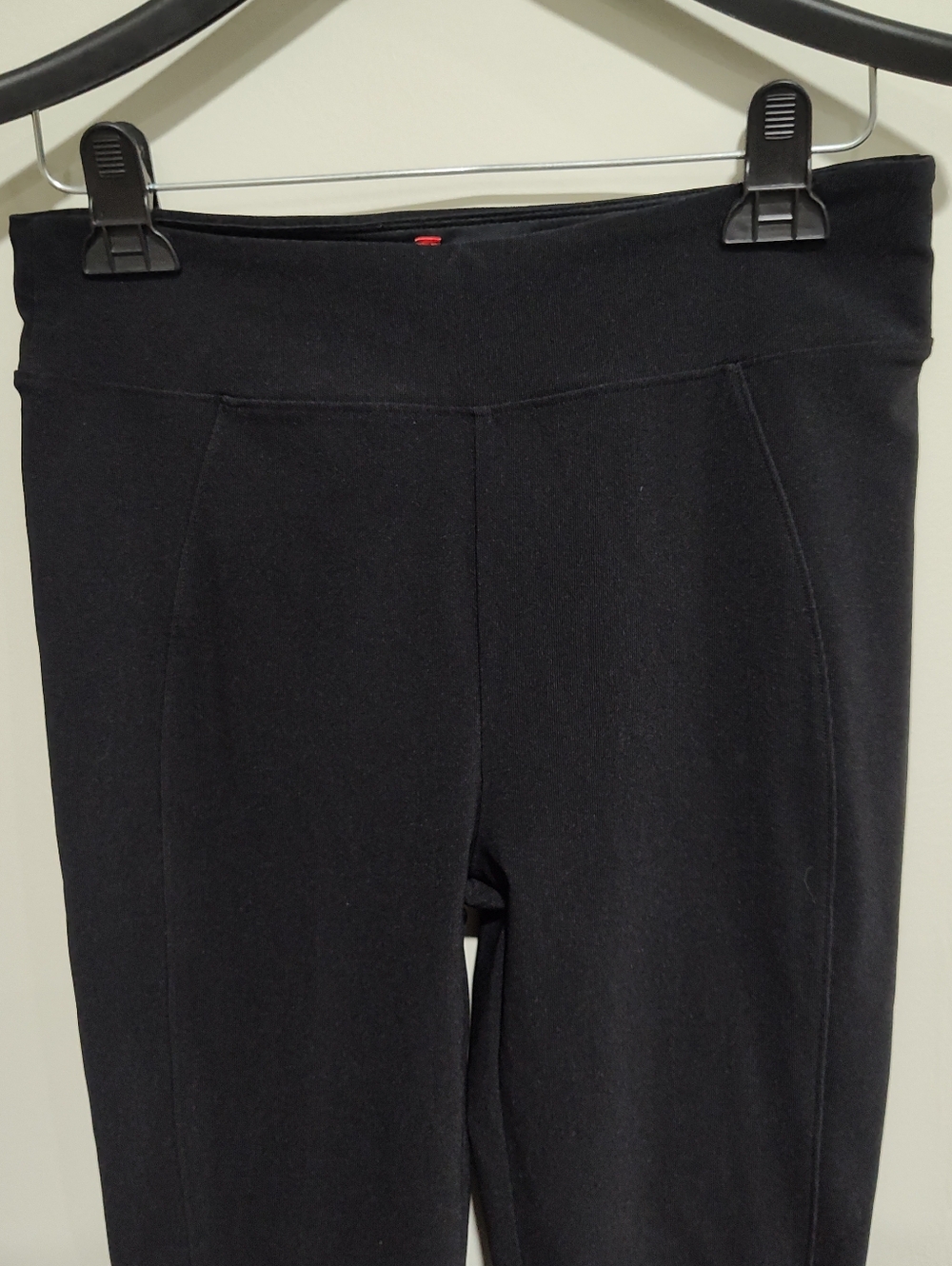 Assets by Spanx Women's Size Large Black Pants Leggings, Knit, Stretchy, Comfy - Picture 3 of 10